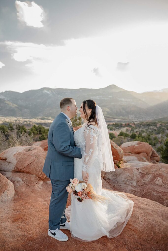 elopement at garden of the gods 