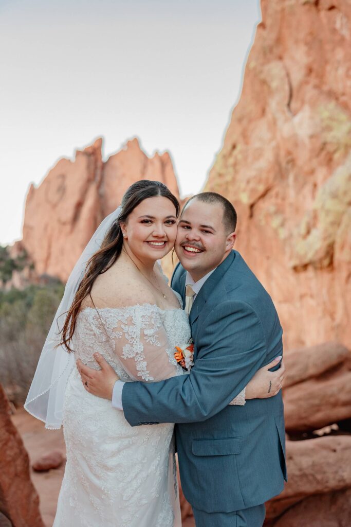 bride and groom portrait garden of the gods